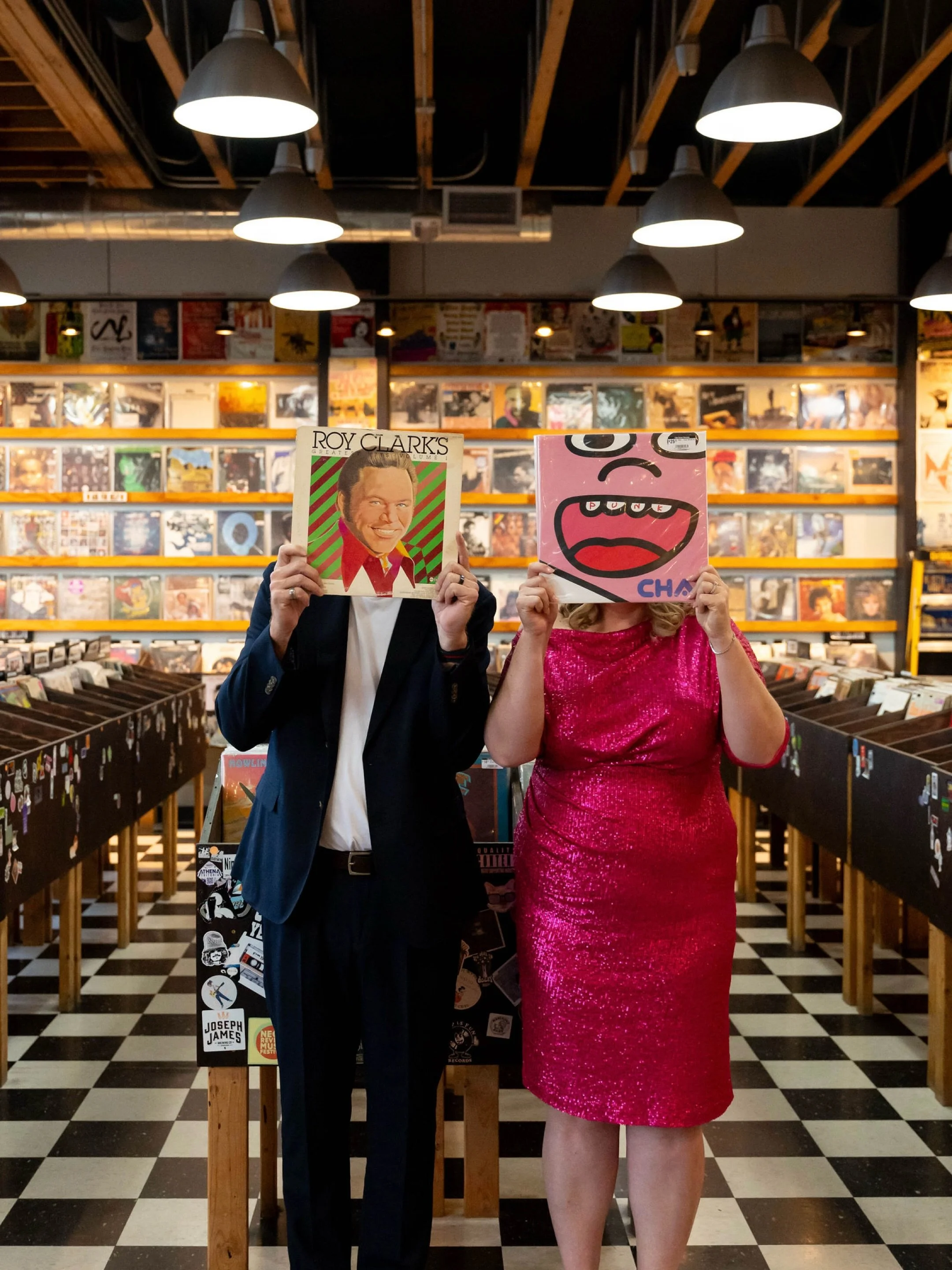 I&rsquo;ll stop the world and melt with you 🎵

A little throw back to B&amp;G intimate vegas ceremony at 11th street records