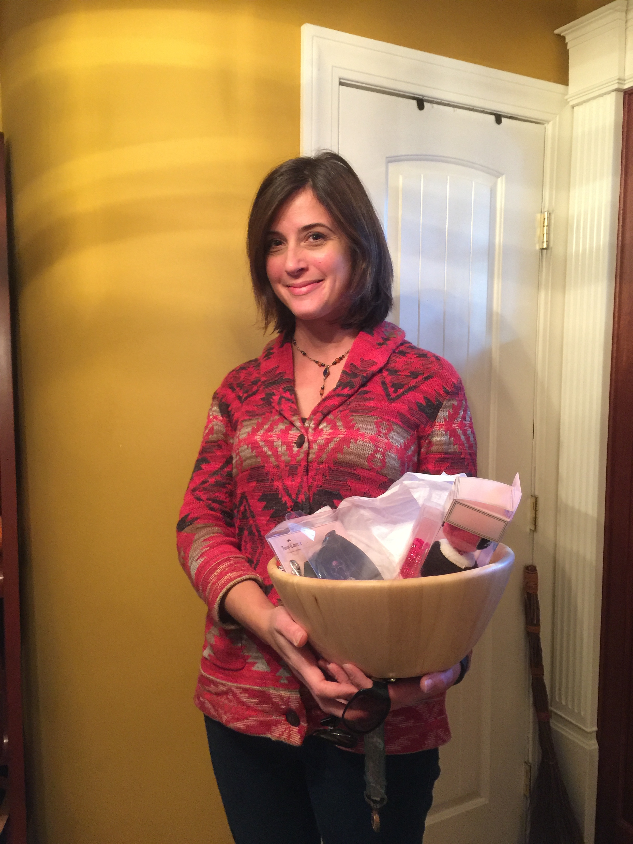 Jessica Flinn won the Juicy Coutre Pet Toy Basket! Congrats!