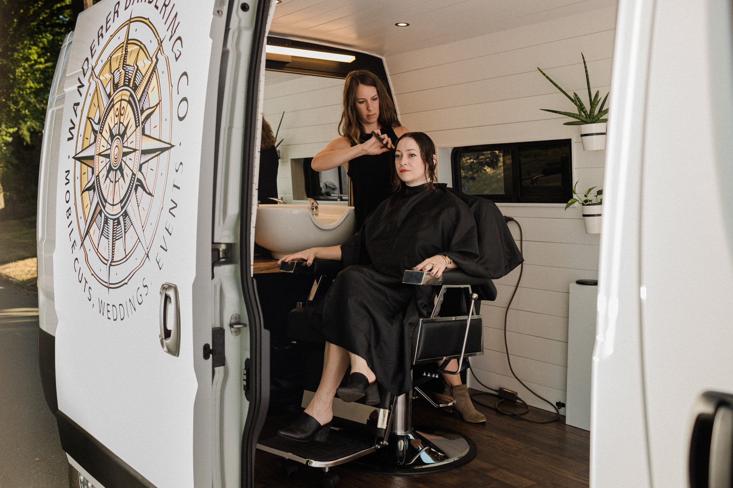 Mobile Haircuts Near Me, Barbers, Hairdressers