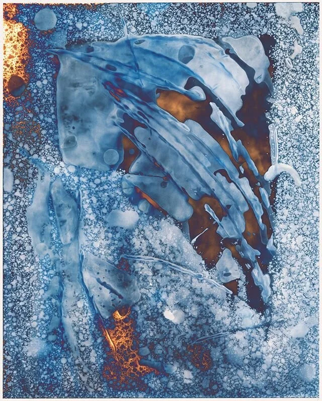 digging out some #altprocess studies from last year&rsquo;s @photoplusavl residency when I made #lumenprints of ice melting in the rain
.
. .
.
.
.
#altprocessphotography#silverprint#chemigram#ice#iceprint#lumen#instagramart#instagramartist#artistson