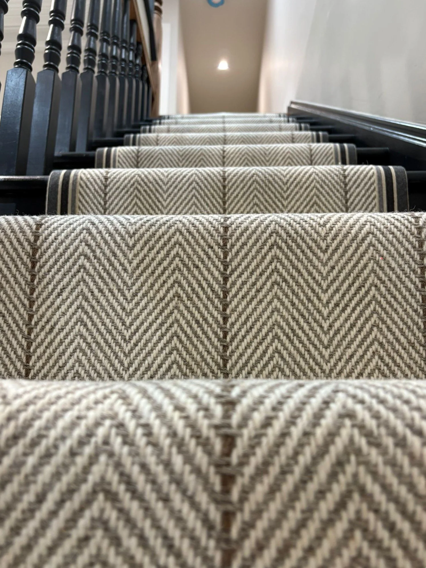 Chevron - Ash (Stocksfield - Aspen binding)