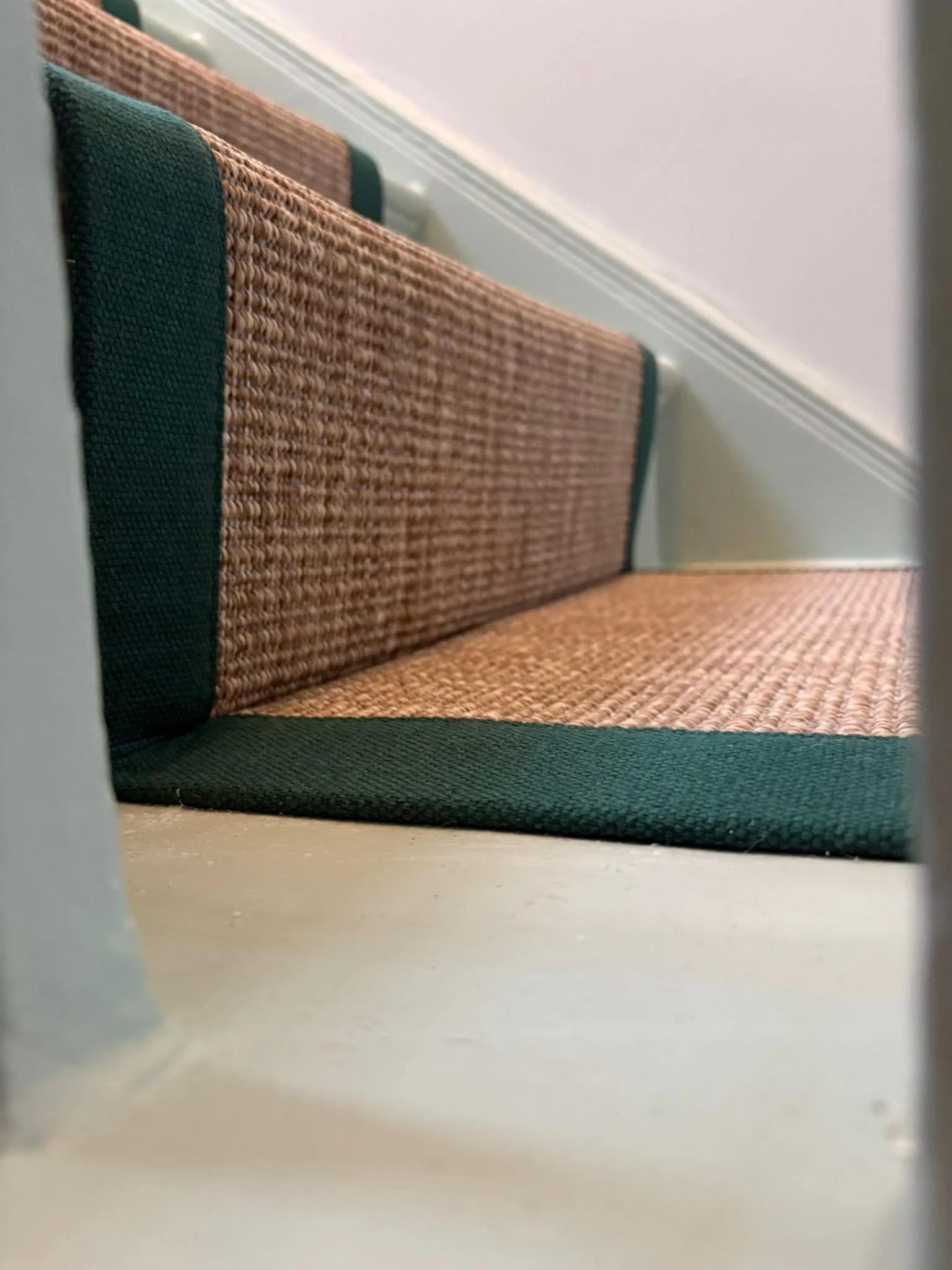 New England Contract - Hartford NC007 (Basketweave - Persian)