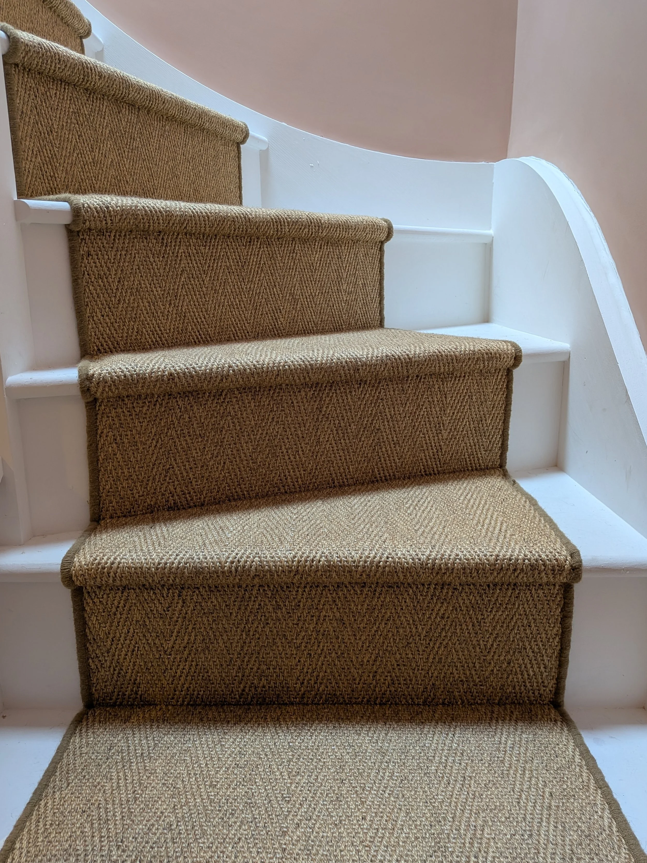 Anywhere Ca-rPET - Re-act 8332 (Whipped edge)