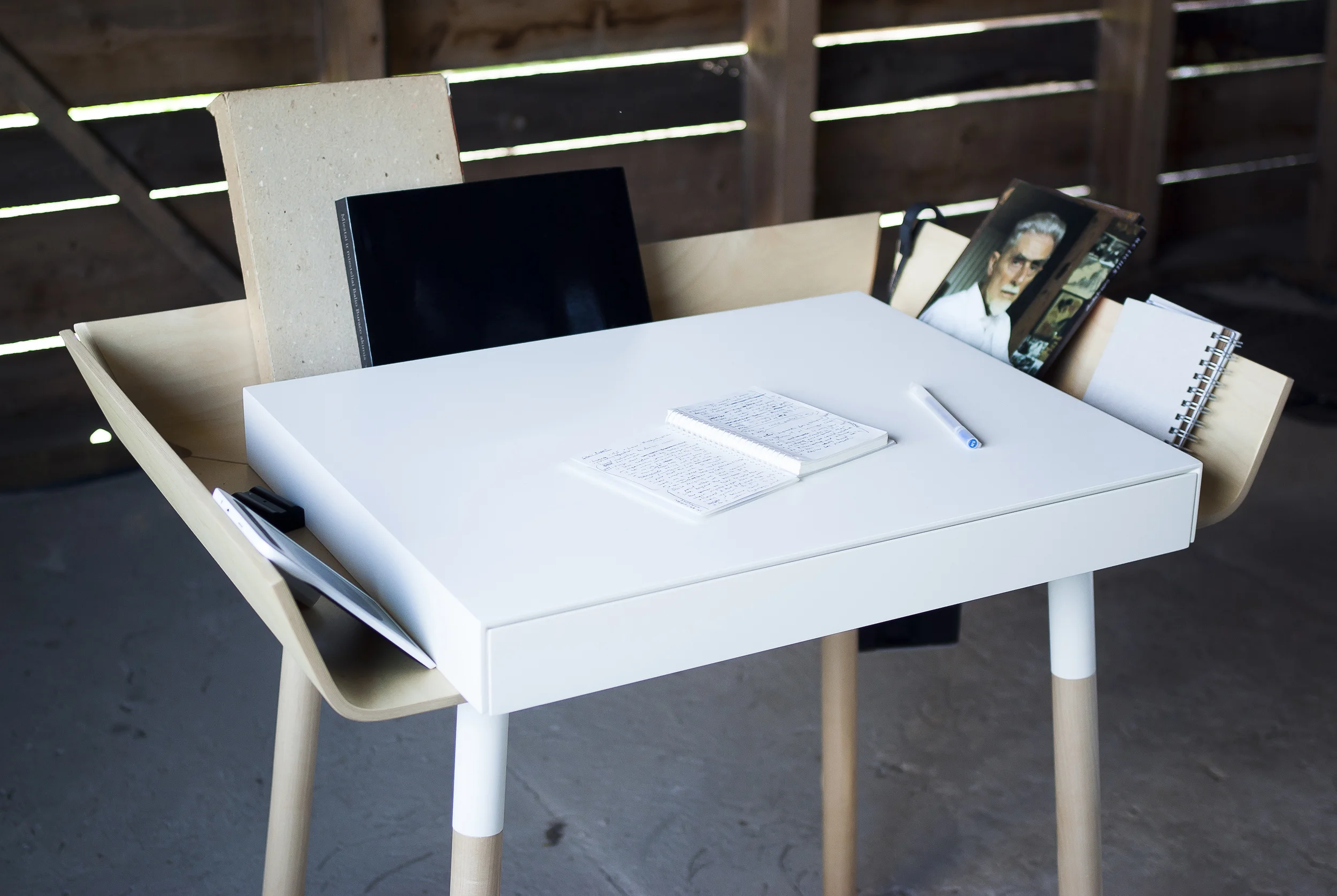 etc.etc.mywritingdesk_small4.jpg