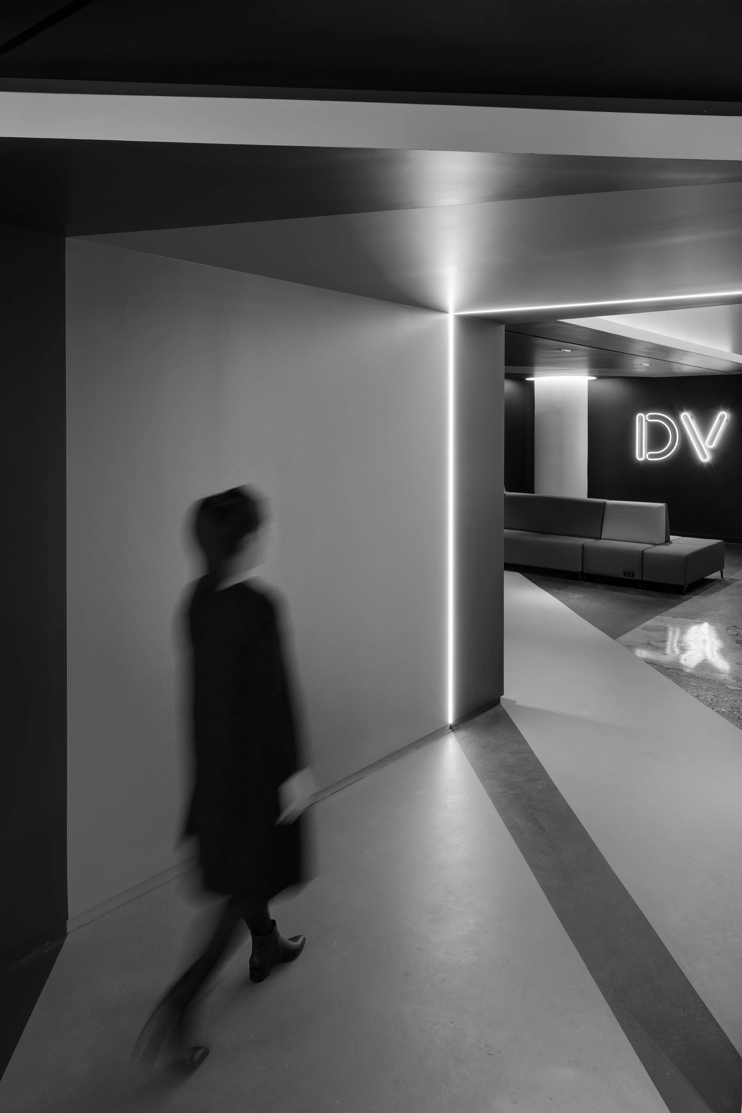DV11_Loop thumbnail.jpg