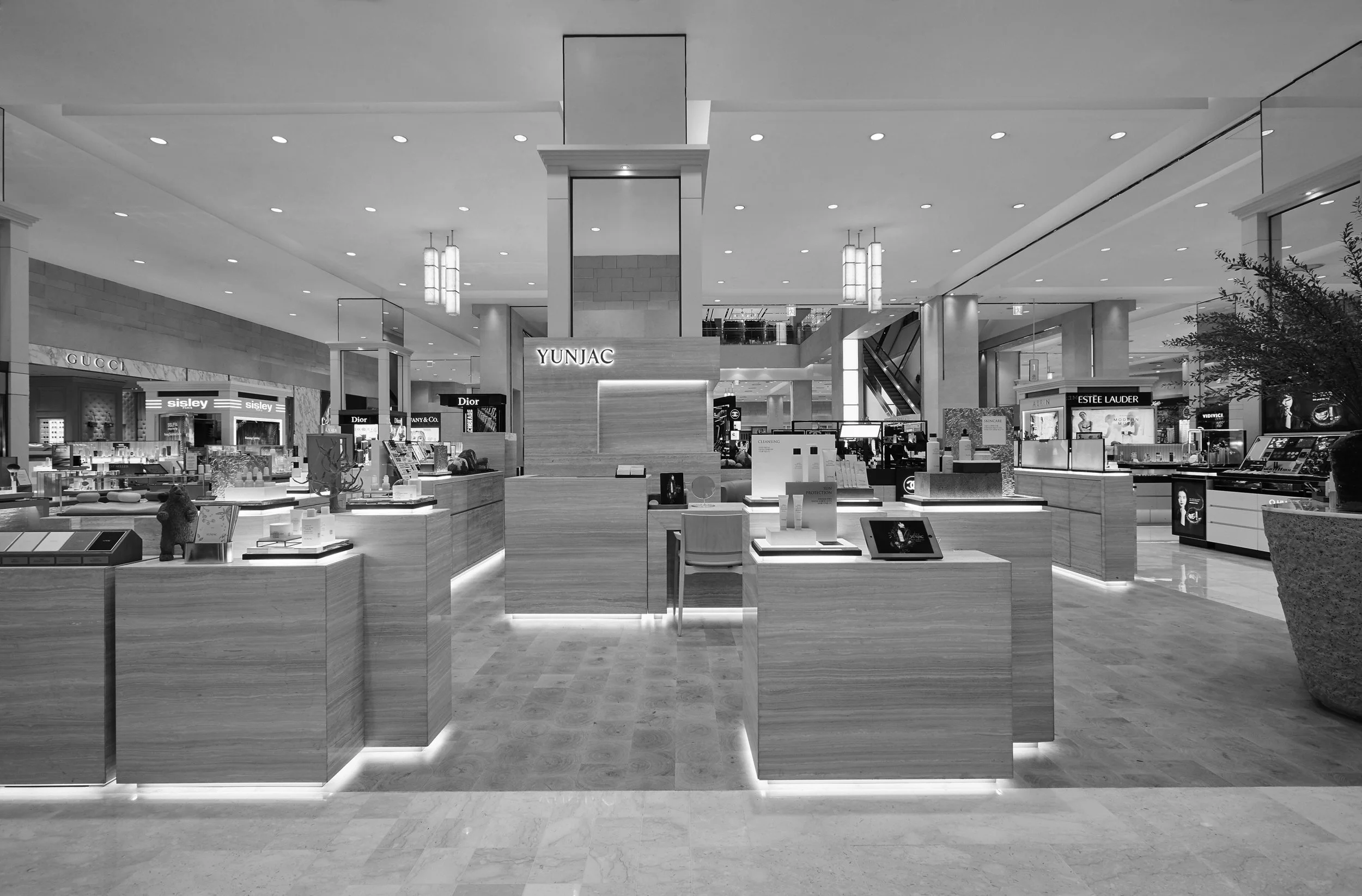 YUNJAC-001 - B&W.jpg