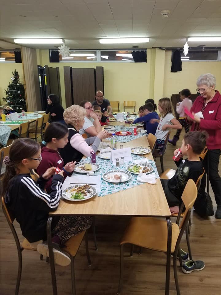 Messy Church Dec 2019 2.jpg