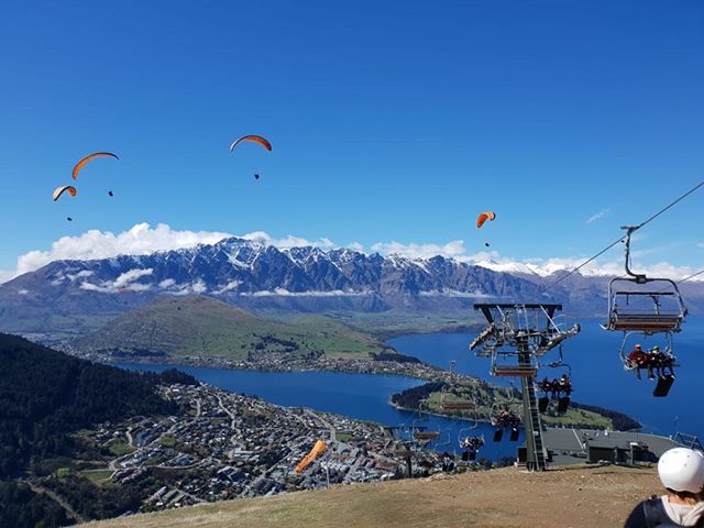 Spring thermals are here!  Gforce Paragliding pilots and passengers are enjoying another lovely day in Queenstown, New Zealand.
#bigolden #gradient bigolden  #bigolden3 #gforceparagliding #queenstown #new zealand #gradient paraglider #tandem paraglid