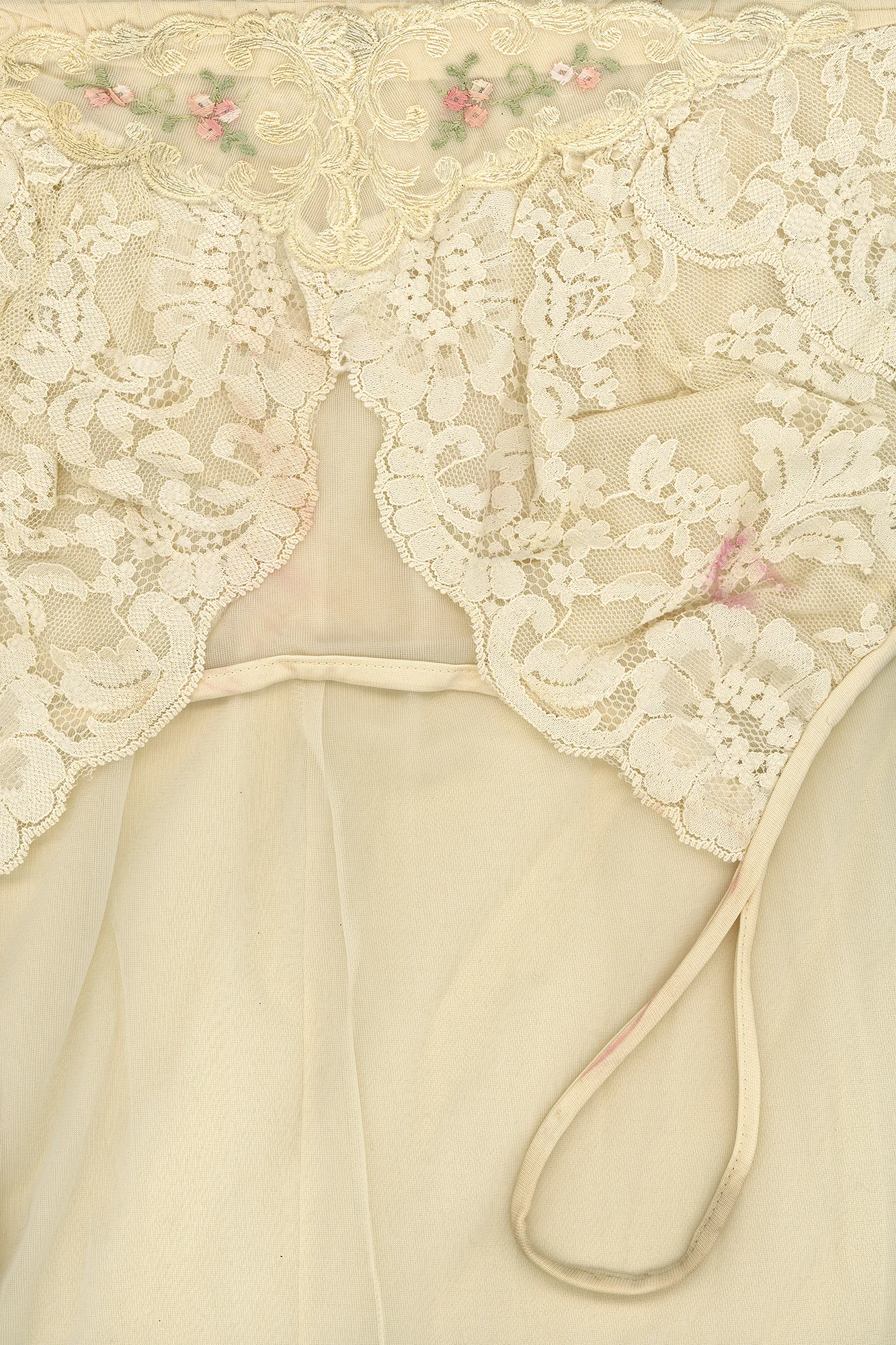 Victoria Marie Bee, let the soft animal of your bodylove what it loves. archival pigment print, 2019 [click to view in fullscreen