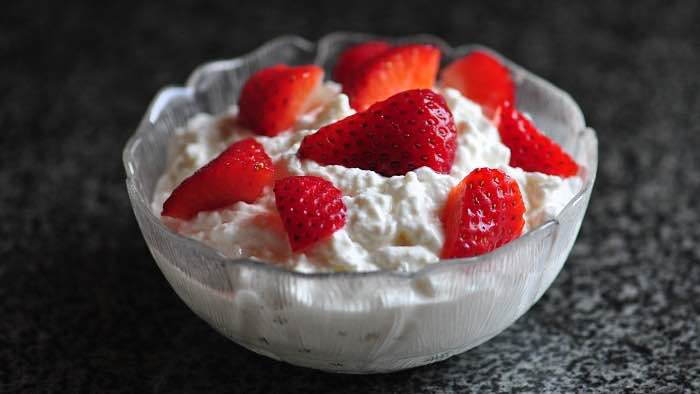 Cottage Cheese and Strawberries