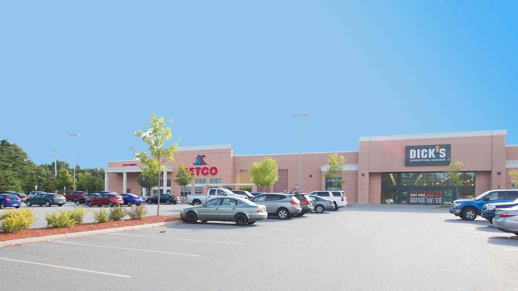 964102250_1504289285_1_DSG_Petco_Parking.jpg