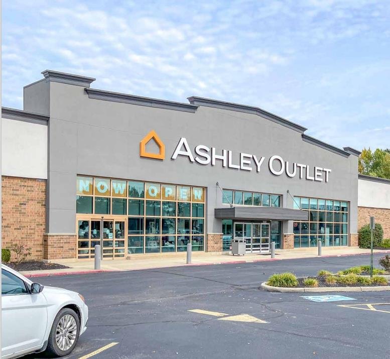 Ashley Outlet Center - Closing Packet - IC Memo 1.jpg