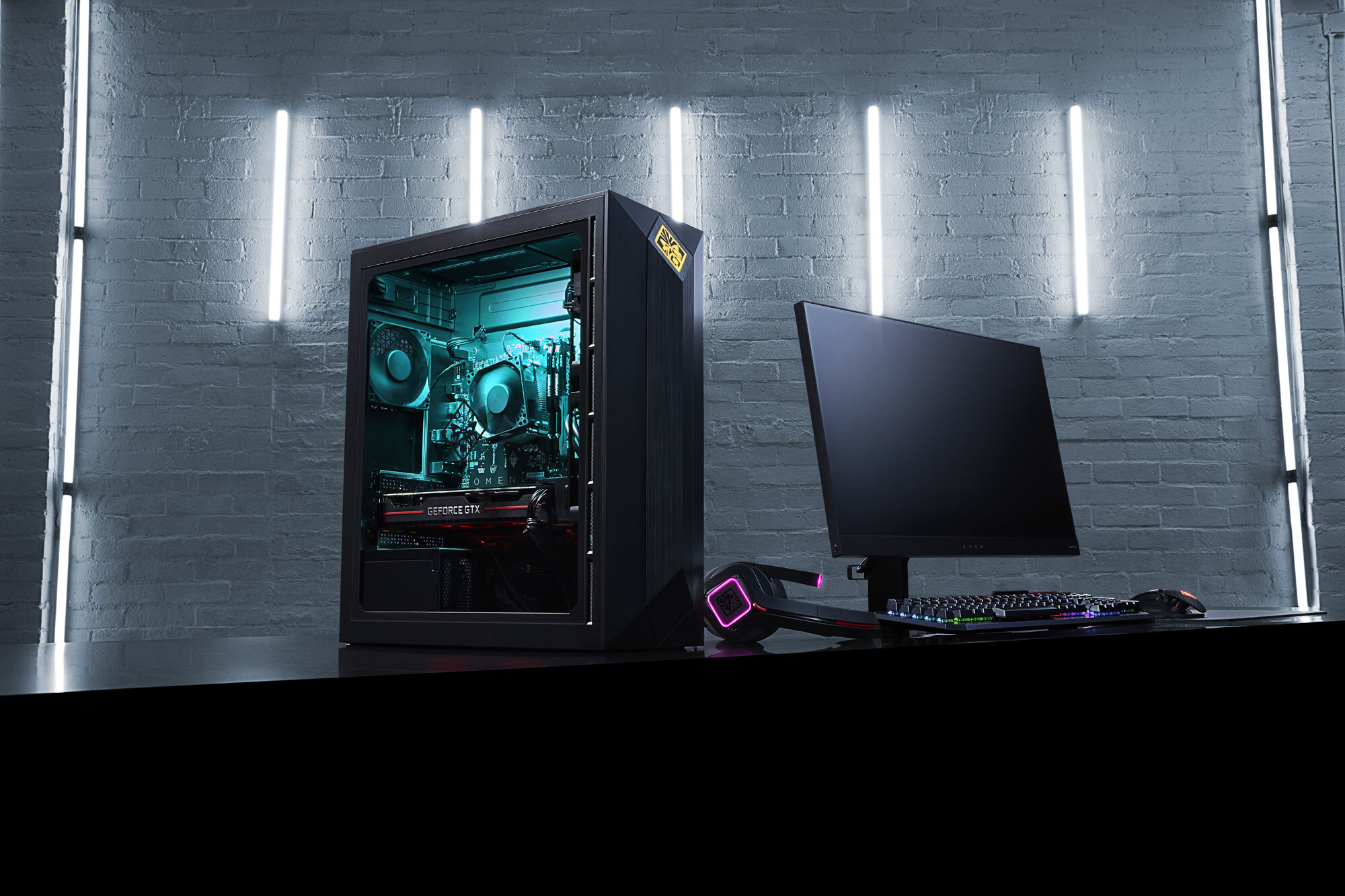 Tracer Group 3-4_4385_RGB copy.jpg