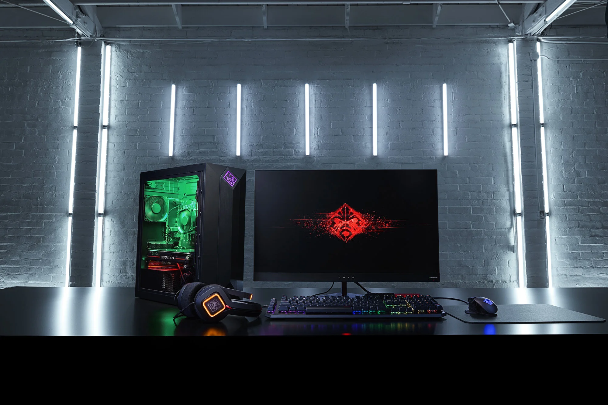 Tracer Group Straight On_4296_RGB2 copy.jpg