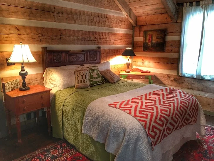 Cabin in the Cove (1).JPG