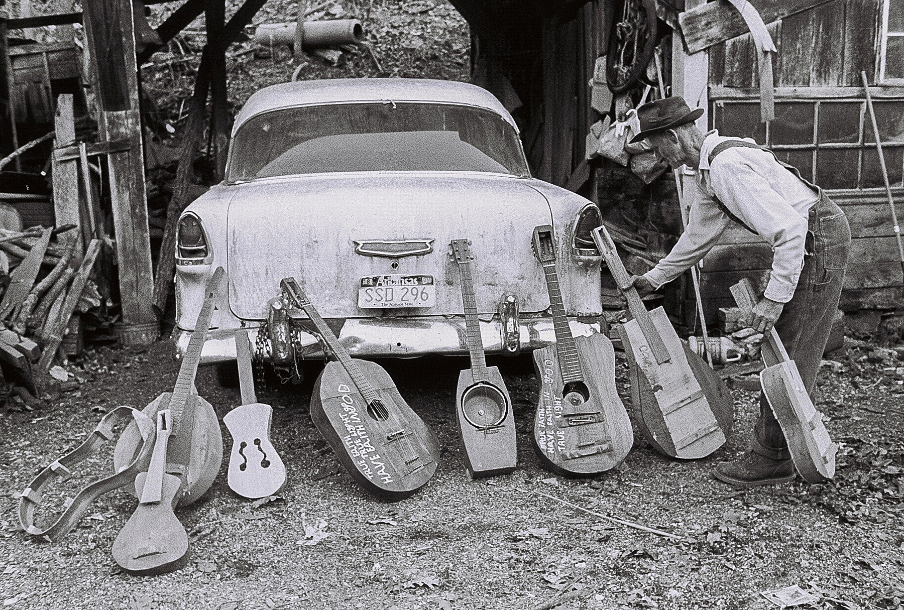 A2 optional 2.5-0092111-R1-E070 2-sampling of instruments on hand.jpg