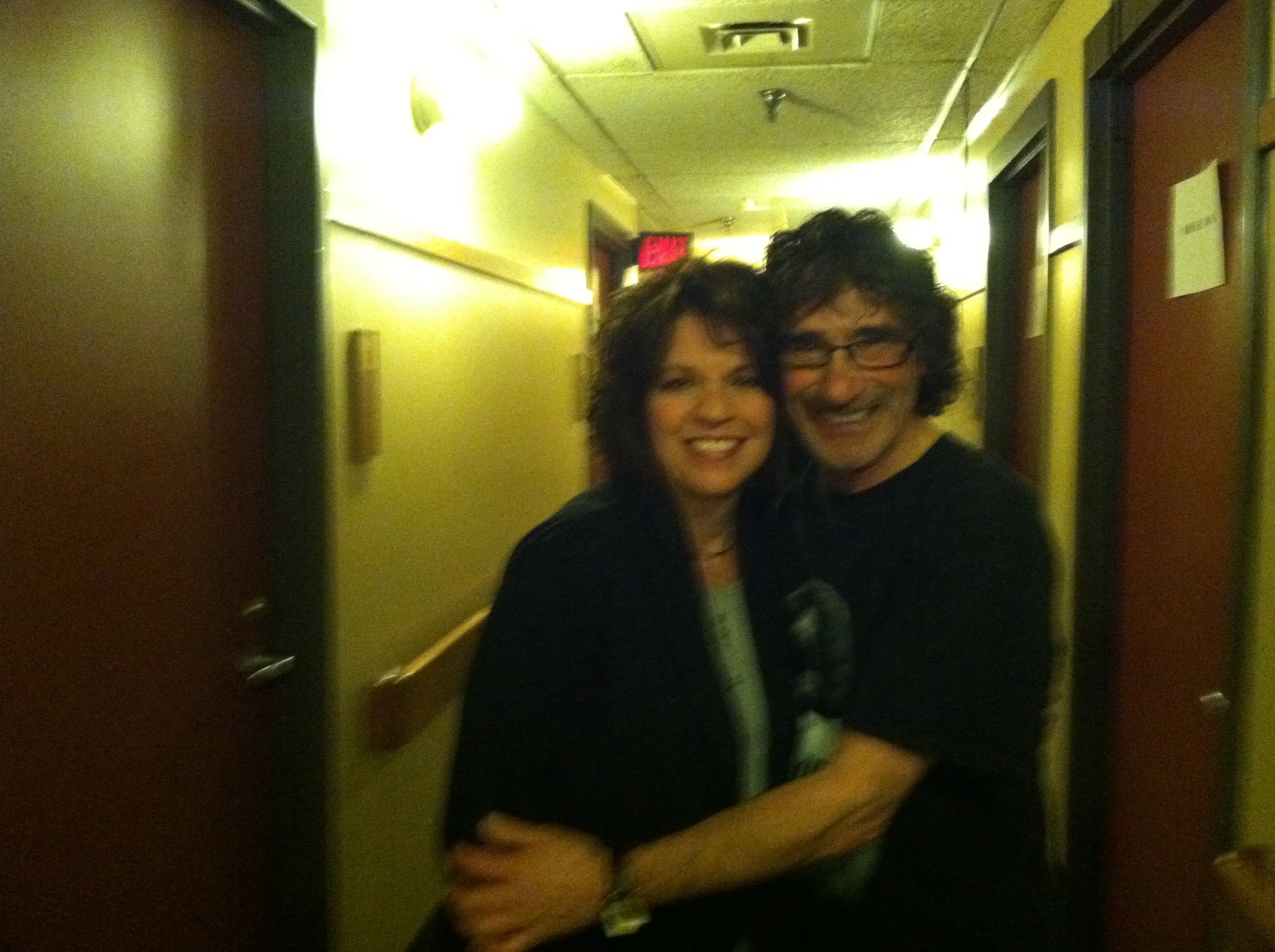 Look — Pianist and Vocalist Donna Groom