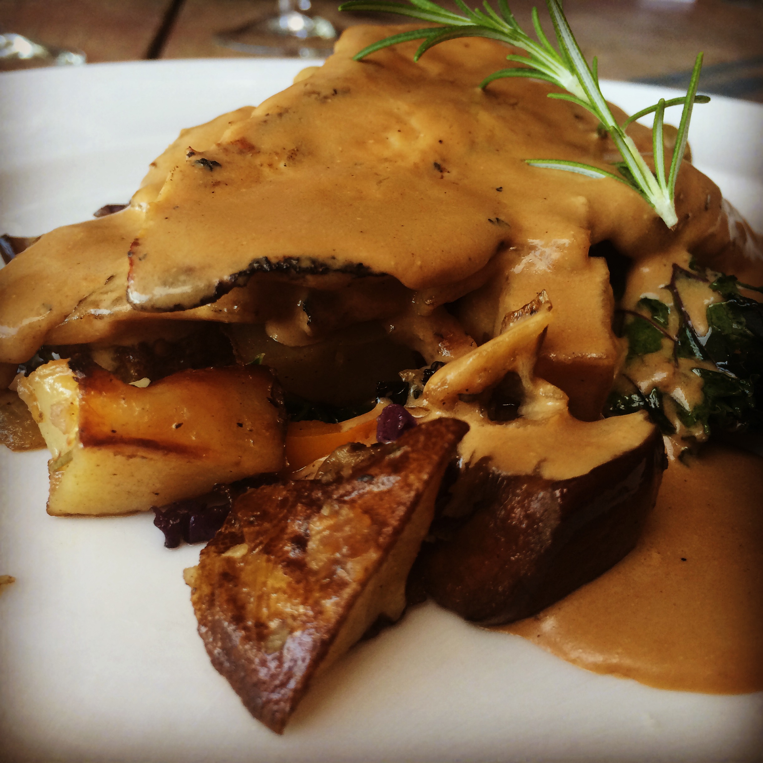 BTK ON TOUR: Chicken and roasted potatoes for lunch