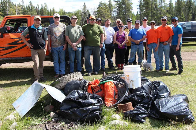 RAC members, friends, & family with OWC staff at Atlas Nature Cleanup, August 2016
