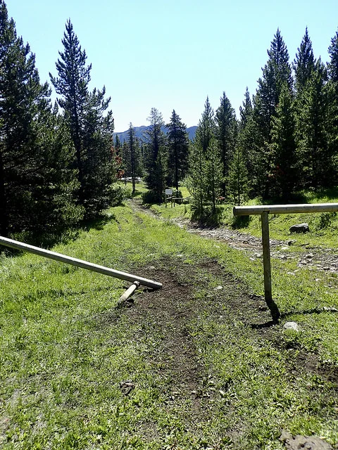 We do not know how this hitching post was broken, but it looks like OHVs can now drive past it to access Dutch Creek.