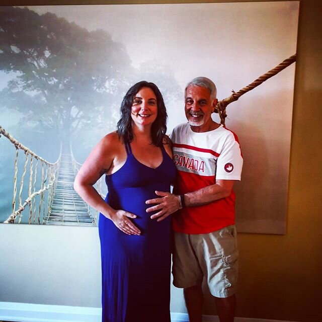 Happy Father's Day to my daddy, the grandfather to be. We needed a new photo so I figured baby bump should make an appearance in the photo. ❤️