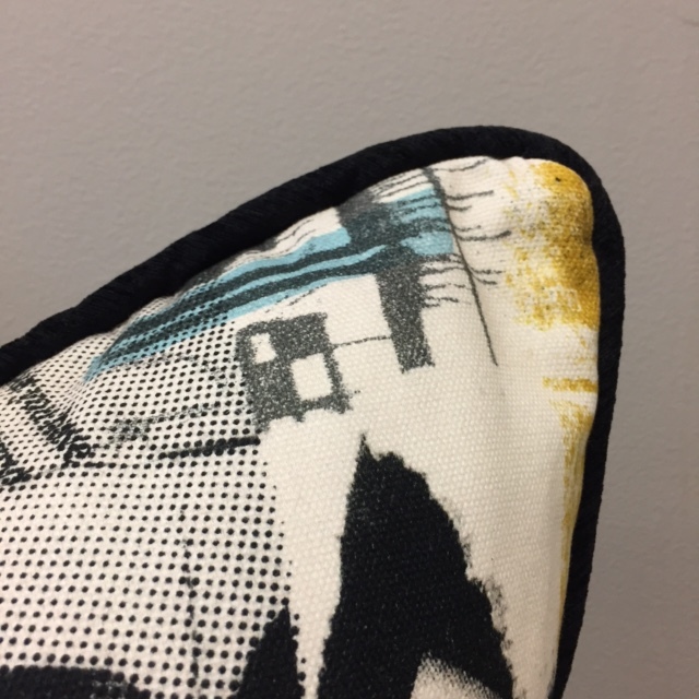 84 - Vogue Pillow Detail.JPG