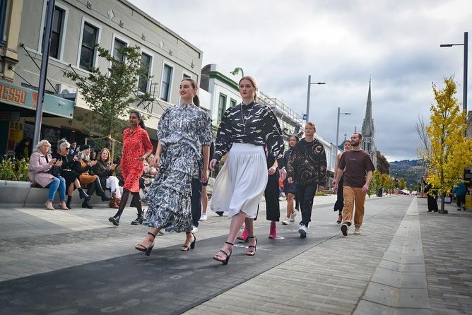 📸 Chris Sullivan, Seen In Dunedin

How great was the @iddunedinfashion runway on Saturday! And great to see the fabulous dress by Darlene Gore making an appearance in today&rsquo;s @otagodailytimes - so many talented designers and creatives. These p