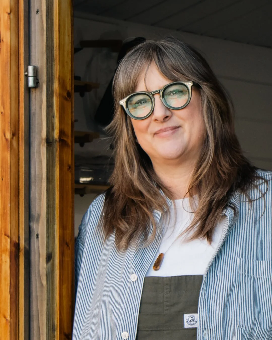 (1/3) #meetthemaker Mel of @meitsje.design 

Our final profile in this series of #meetthemaker posts, developed in collaboration with @otagopolycommunication third year student Tamara @visauls.by.t who has taken some amazing images to give you a behi