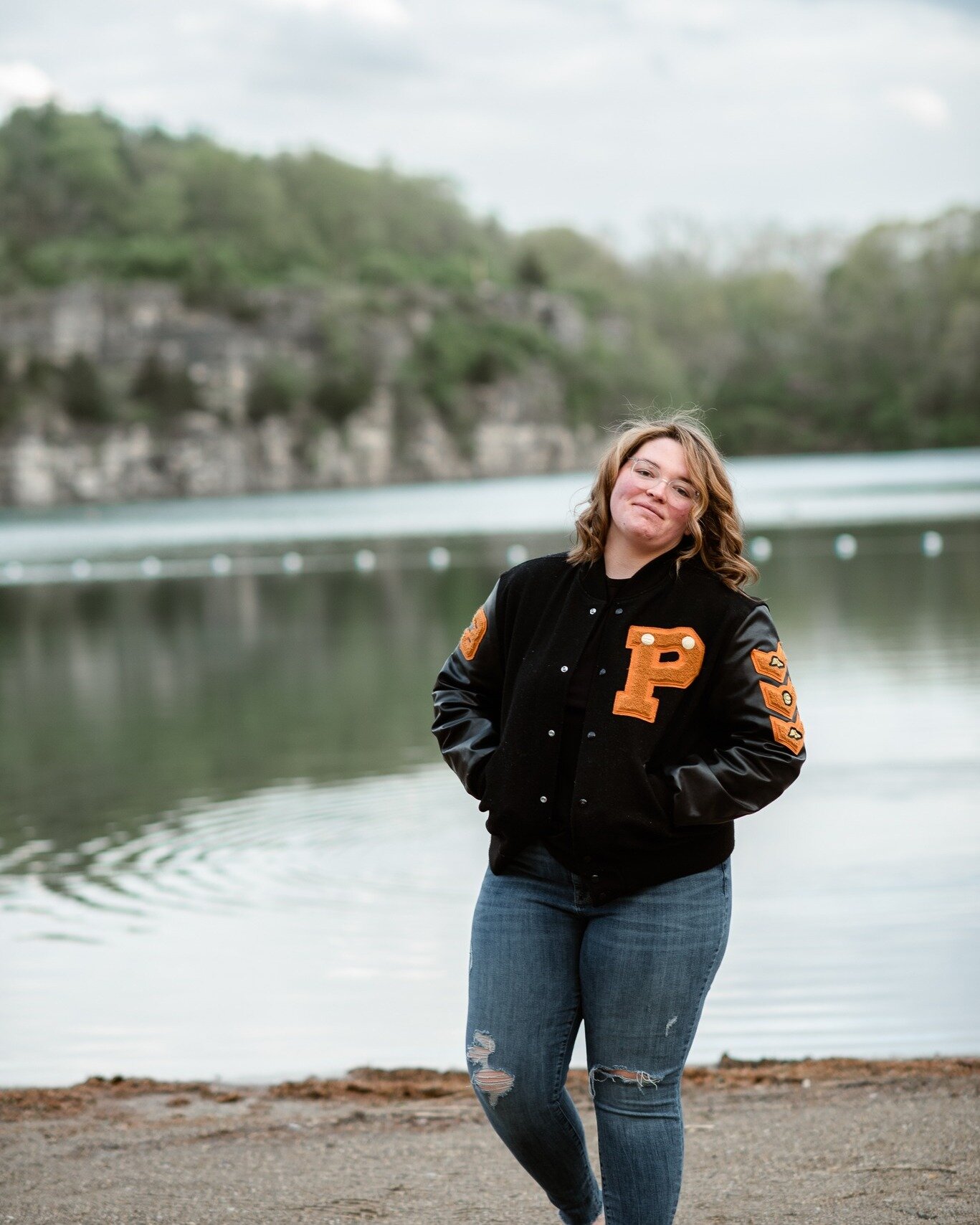 SENIOR SPOTLIGHT: Brylee
What can I say about this beautiful Girl. She Contacted me about her track banner, she doesn't run, but she does do Discus and Shot put. I was over the moon working with a sport I have never done before. Before we even met in