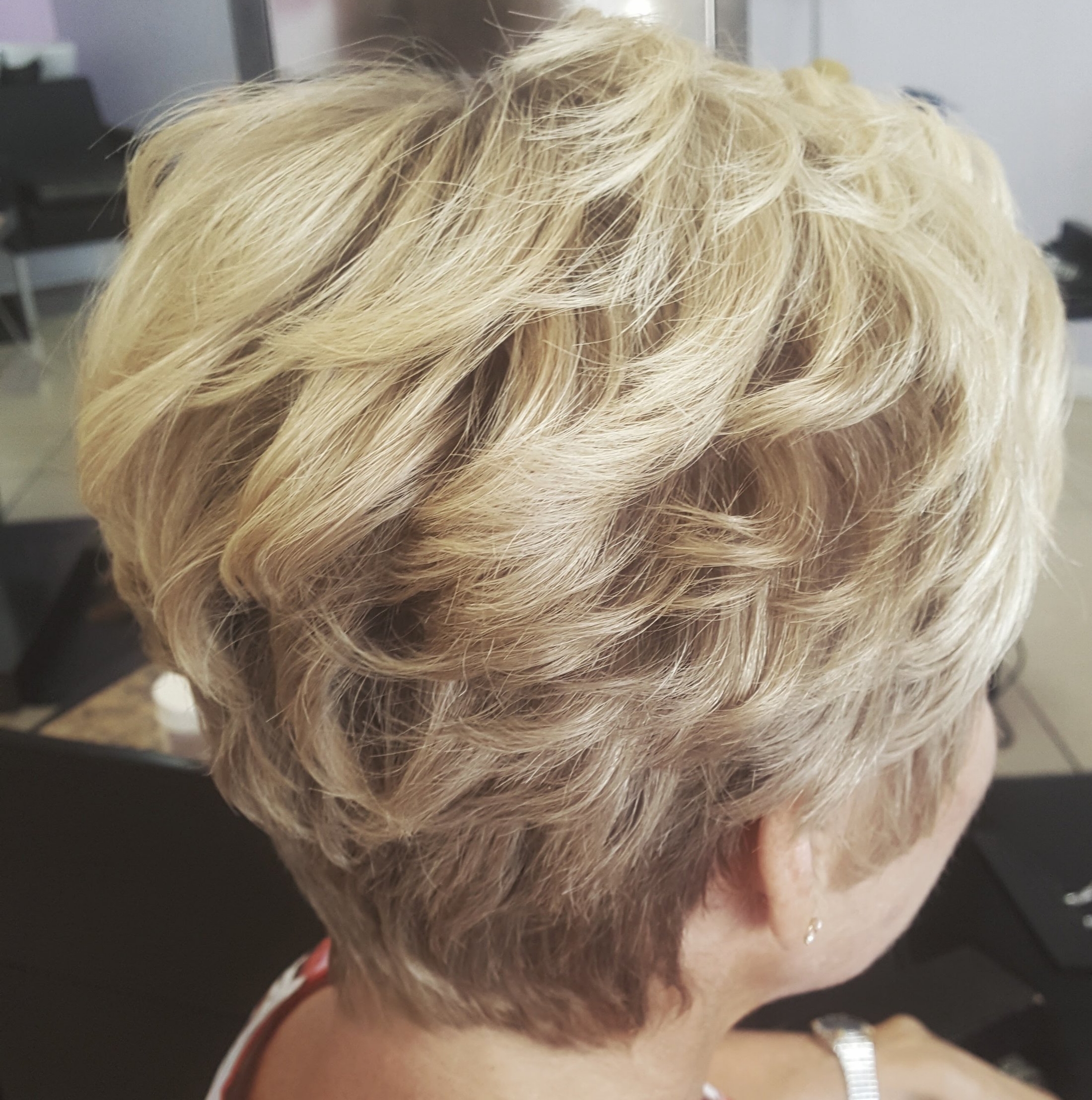 Wavy Short Haircut