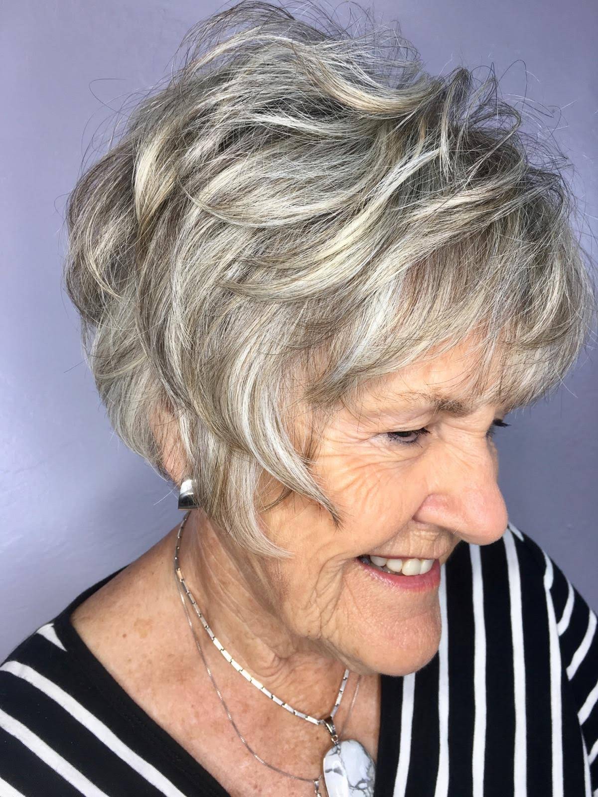 Cute Short Hairstyle with Lowlights on Gray Hair