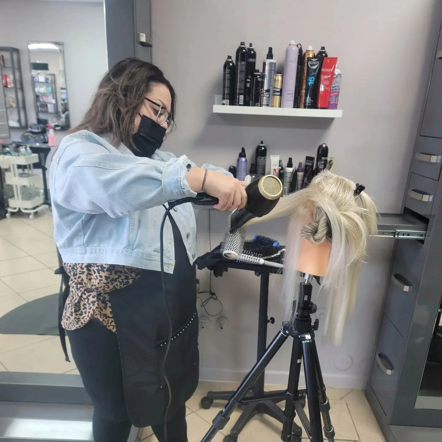 Great start to the day with Roxy! We find it imperative to continue to fine tune and improve our skills to better serve all of our guests at Belle Chic. And it's a blast! &hearts;️