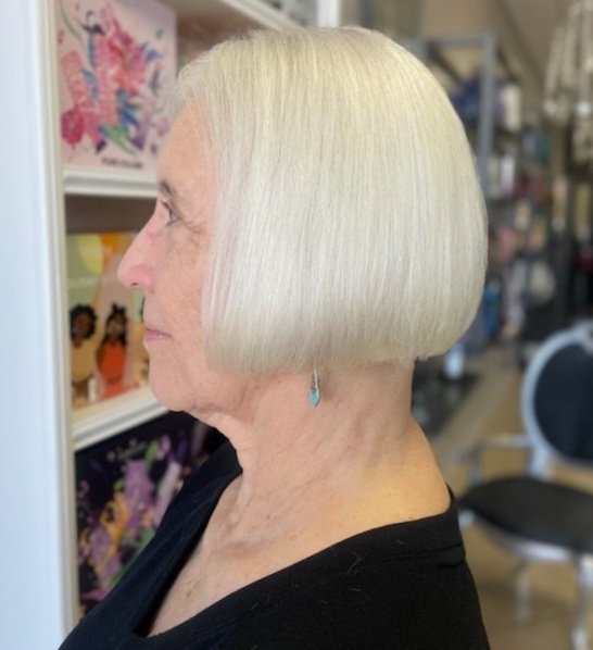 Short Silver Bob by Magaly