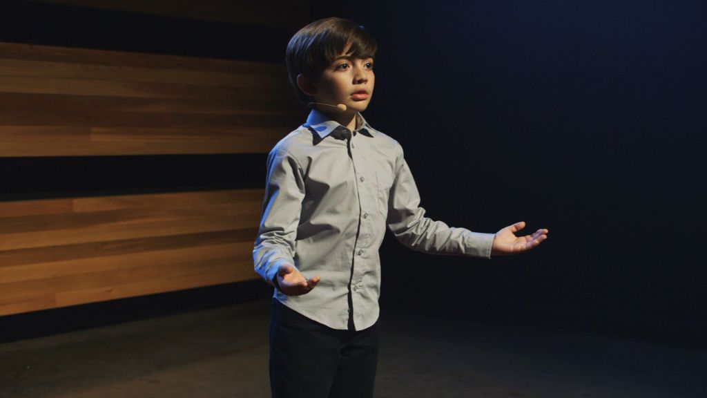 02_thethoughtleader_lizmagiclaser_videostill_15.jpg
