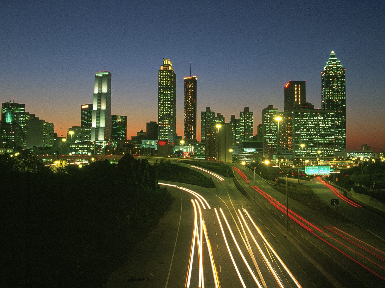 city_skylines_at_night_wallpaper_free_hd.jpg