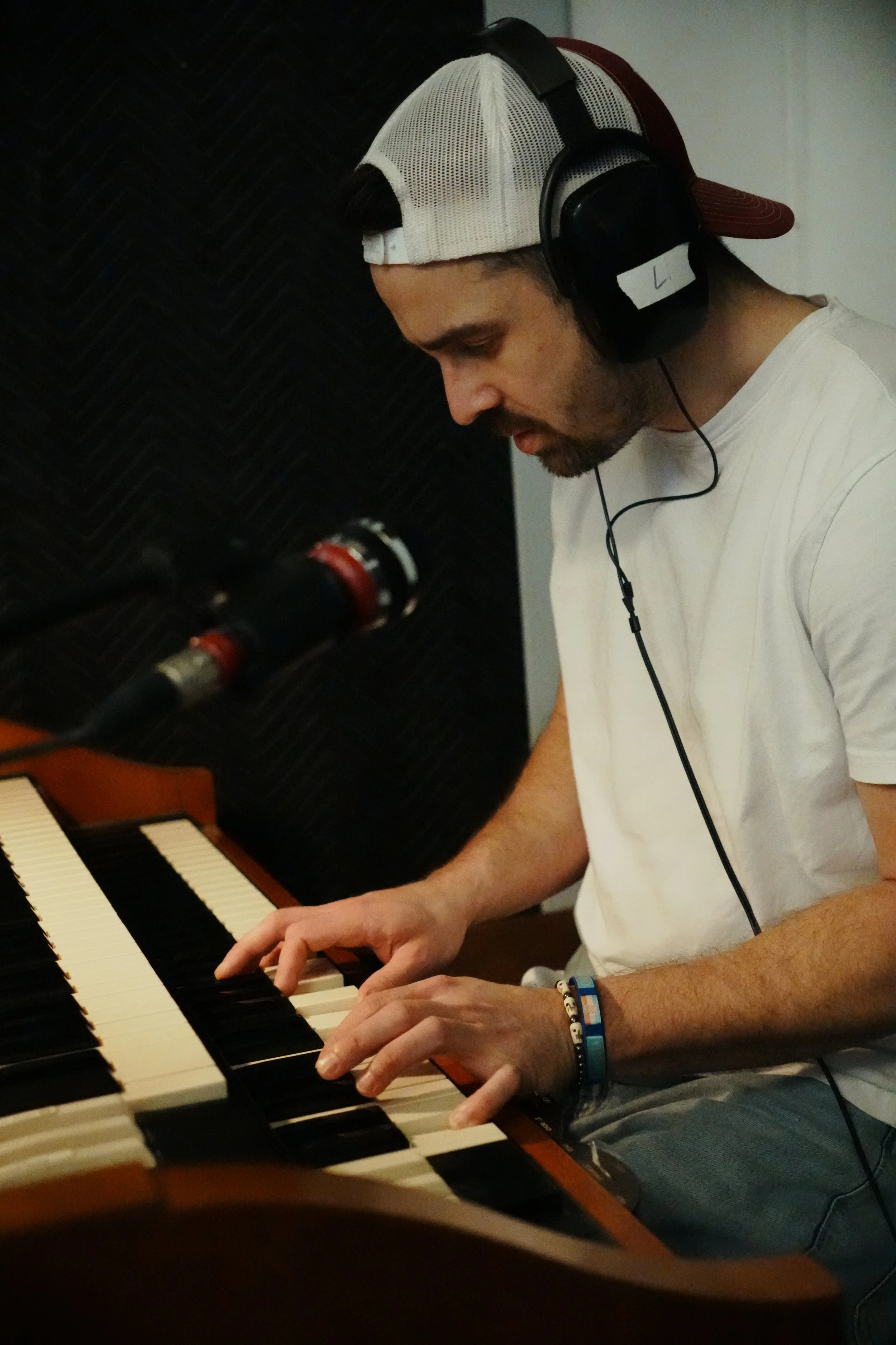 Devon - Keys + Vocals