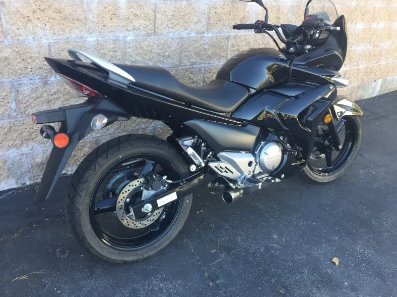 Suzuki GW250f 6.jpg