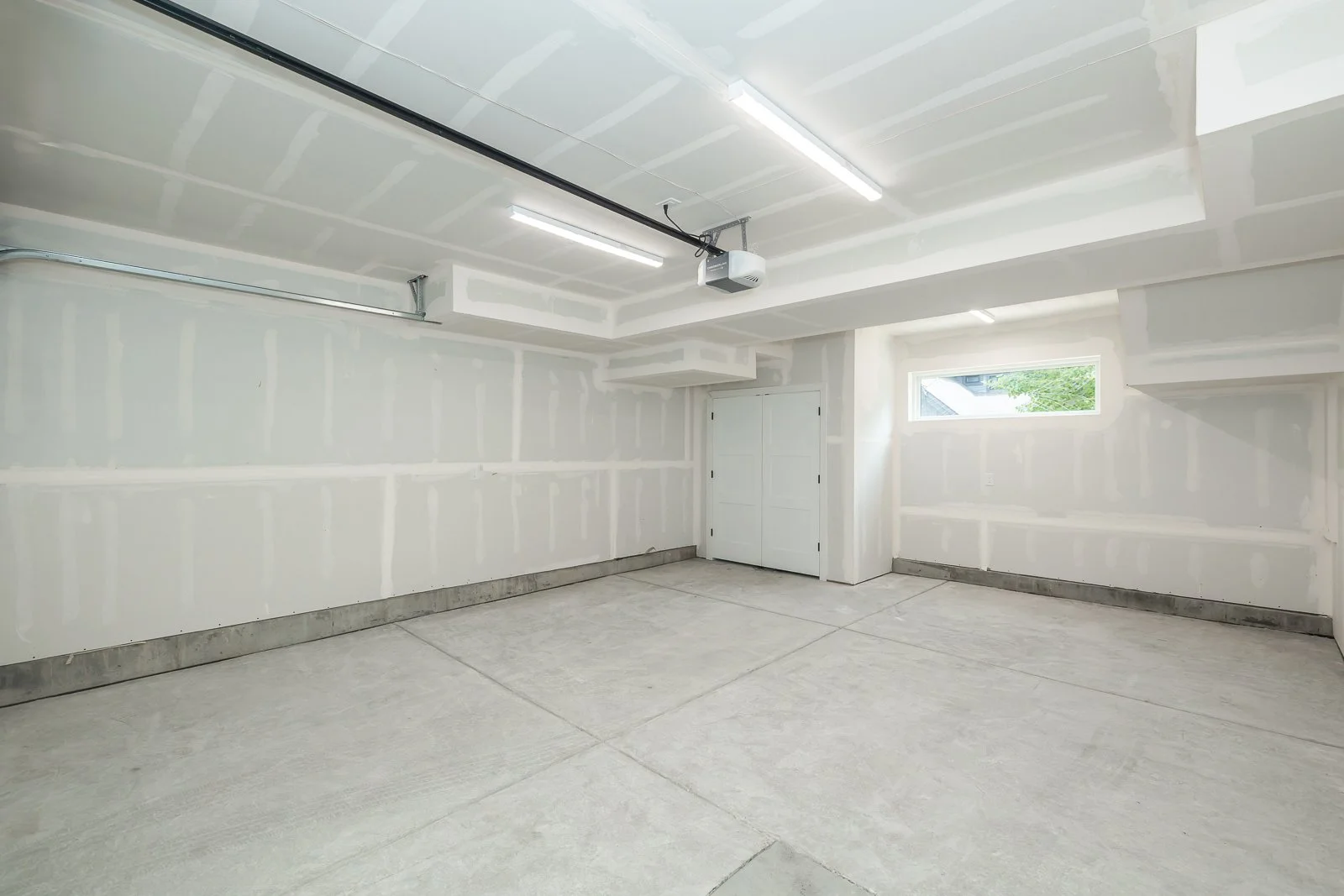 7.23.25 374 Bear Trail-40.jpg