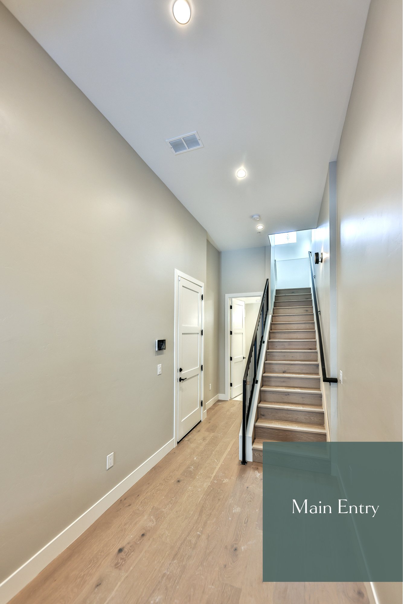 Entryway staircase