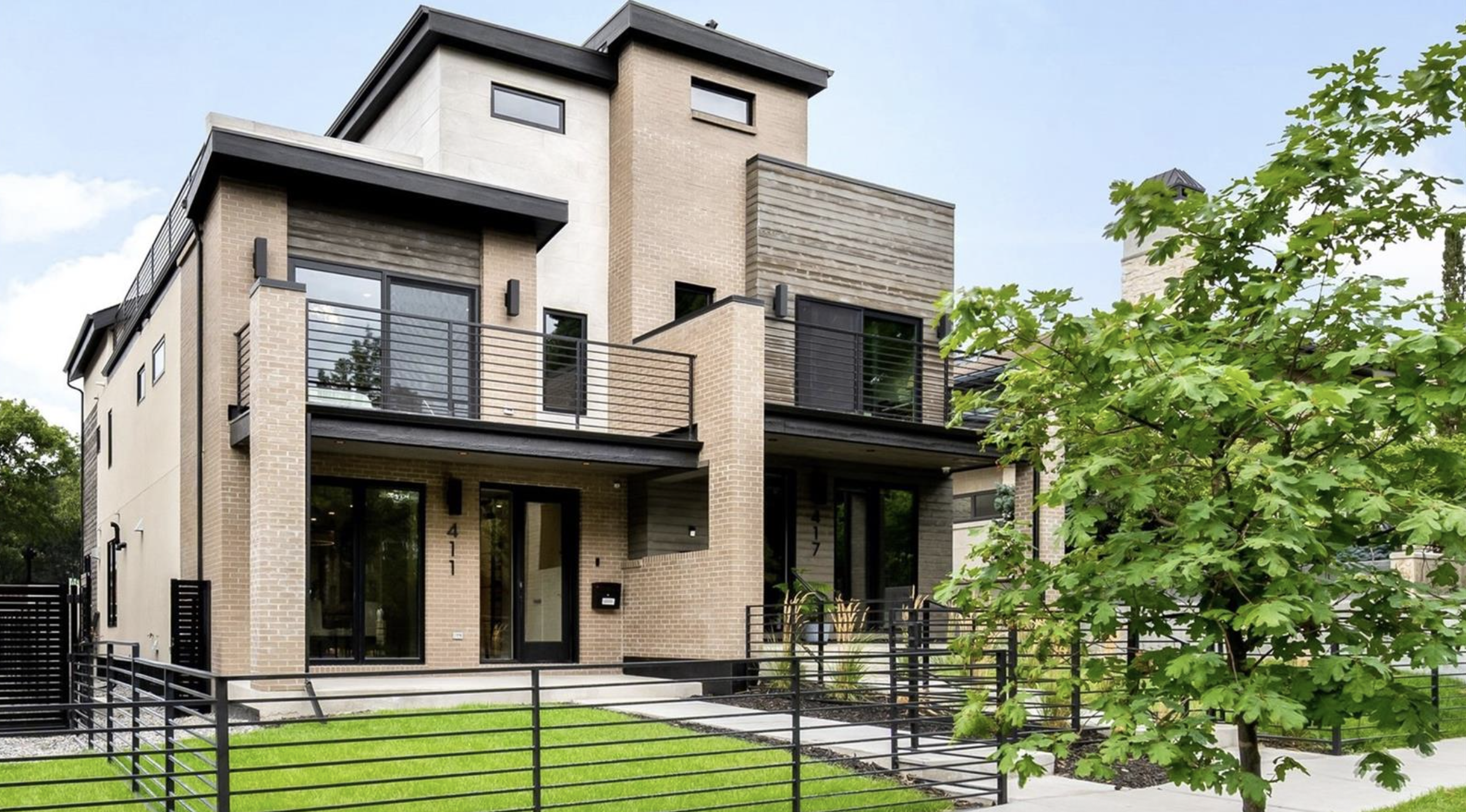 Custom-built homes in Denver, Colorado residential neighborhoods