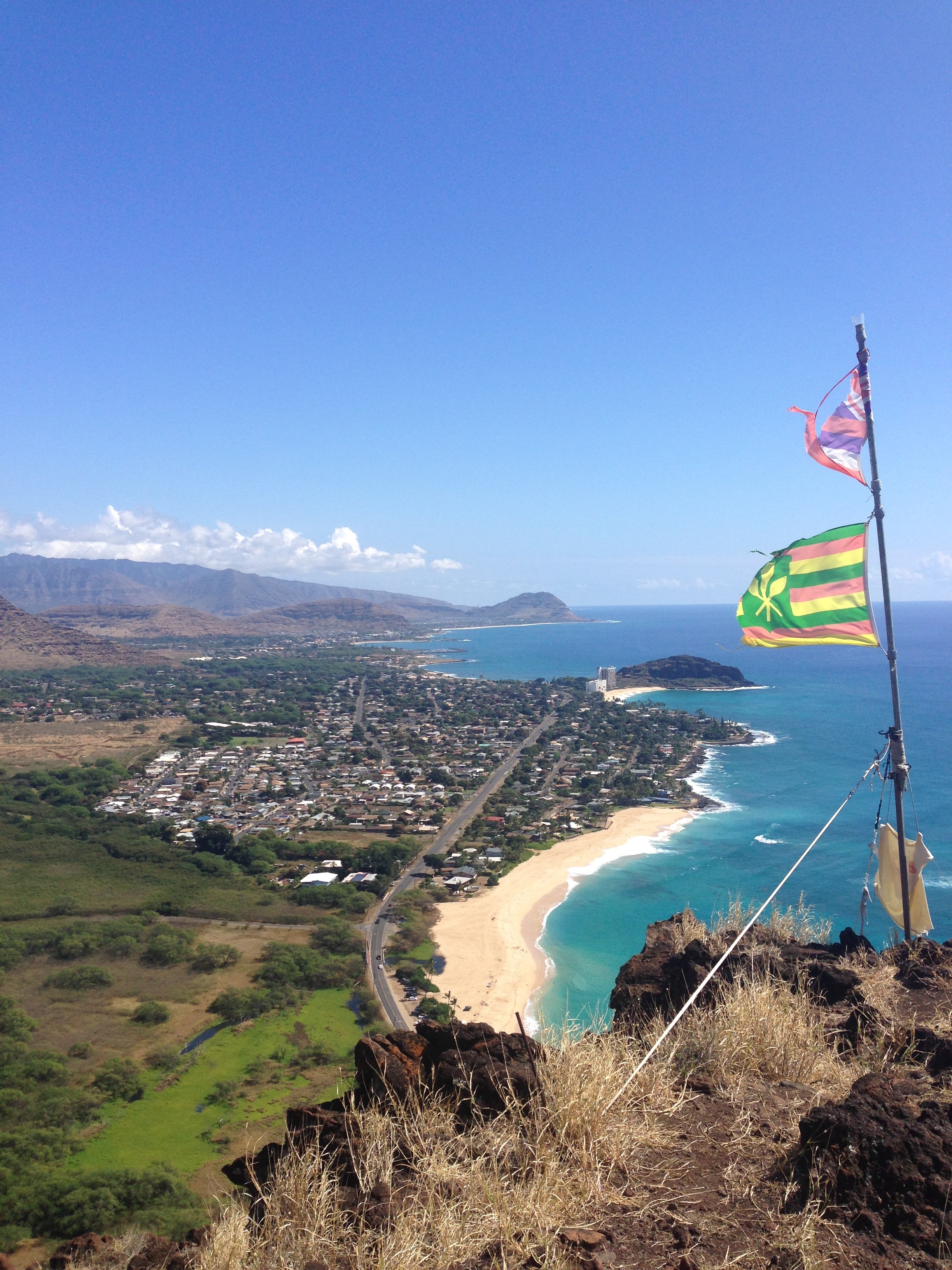 Makaha Flagpost