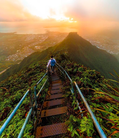 Stairway to Heaven Hike in Hawaii // Haiku Stairs (2023) 