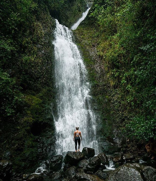 Did you know spending time outdoors is scientifically proven to make people happier?! 🏔 Even if it&rsquo;s only 20 minutes! 🌞 So go find a waterfall, or even just go sit on a bench in the park! 🧘🏽&zwj;♂️ #HappyHiking&mdash;&mdash;&mdash;&mdash;&m