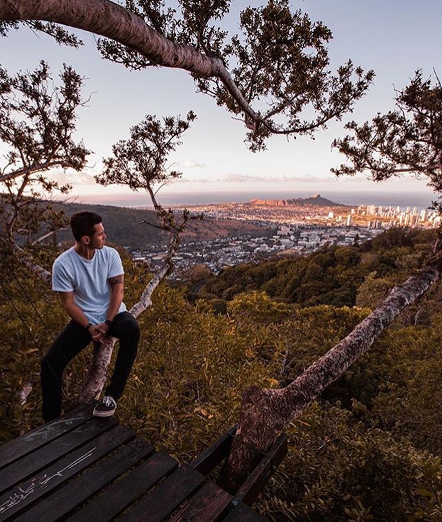 Rise and Grind! 🏃🏾Monday morning means you have a whole week ahead of you do some cool stuff! 😈 Get to it! 👏🏽#HappyHiking #KuKiaiMauna&mdash;&mdash;&mdash;&mdash;&mdash;&mdash;&mdash;&mdash;&mdash;&mdash;&mdash;&mdash;&mdash;&mdash;&mdash;&mdash