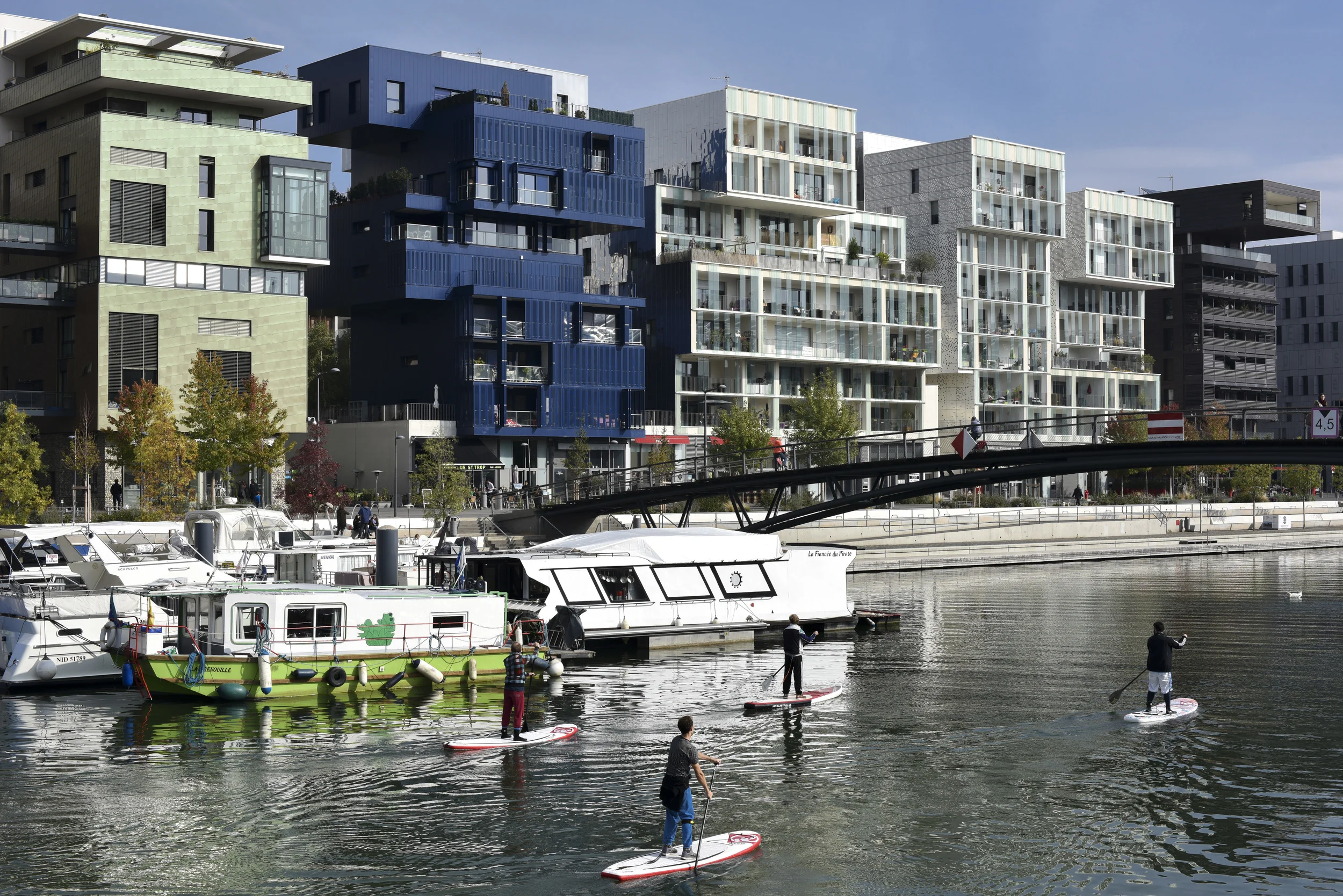 Stand-up paddle à la Confluence