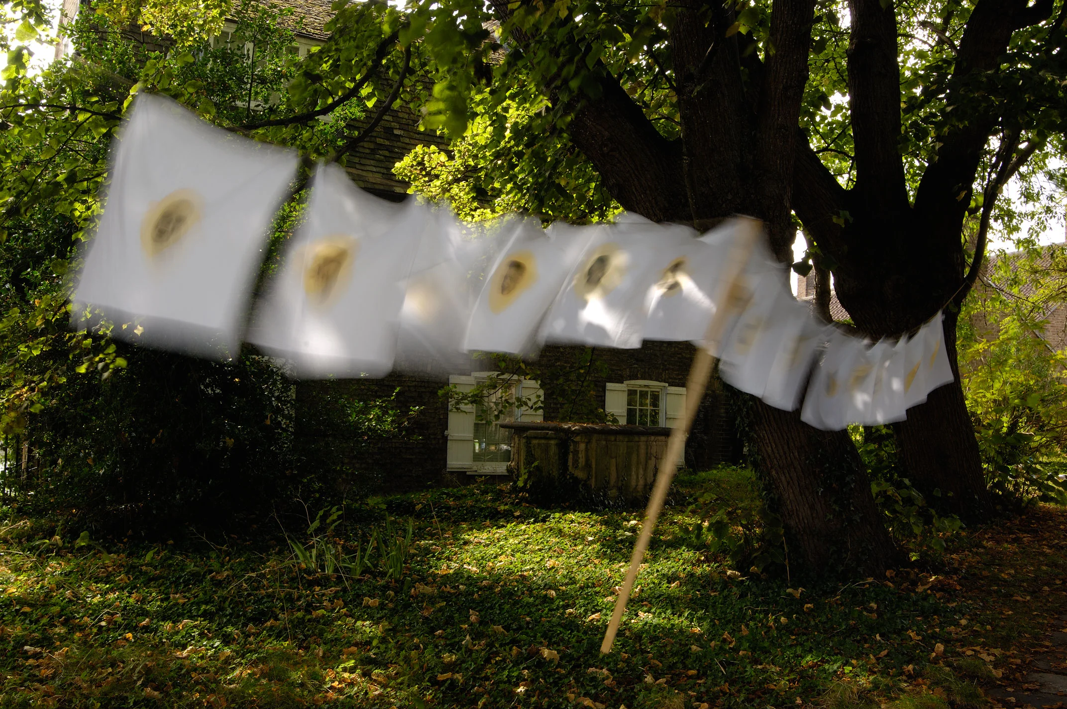 m'OTHER-ART-INSTALLATION-ST-PETER'S-SEPT-2007-015-(2).jpg