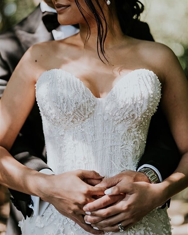 Strapless Couture Bodice with Custom Hand Beaded Appliqu&eacute; @vp_couture Photo-Credit @anchorandhopephotography ⠀⠀⠀⠀⠀⠀⠀⠀⠀⠀⠀ ⠀⠀⠀⠀⠀⠀⠀⠀⠀⠀⠀⠀ ⠀⠀⠀⠀⠀⠀⠀⠀⠀⠀⠀ #australiandesigner #bride #bridal #bridaldress #bridalgown #couture #couturedress #couturegown #