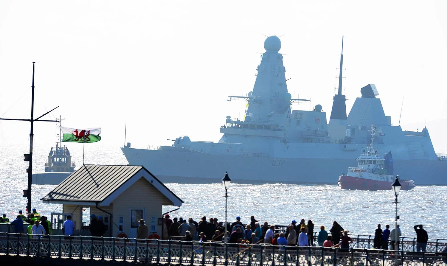 HMS Duncan passes Penarth Pier