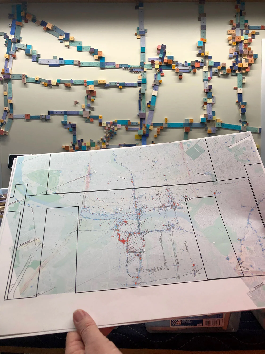 wall_with_map_web.jpg