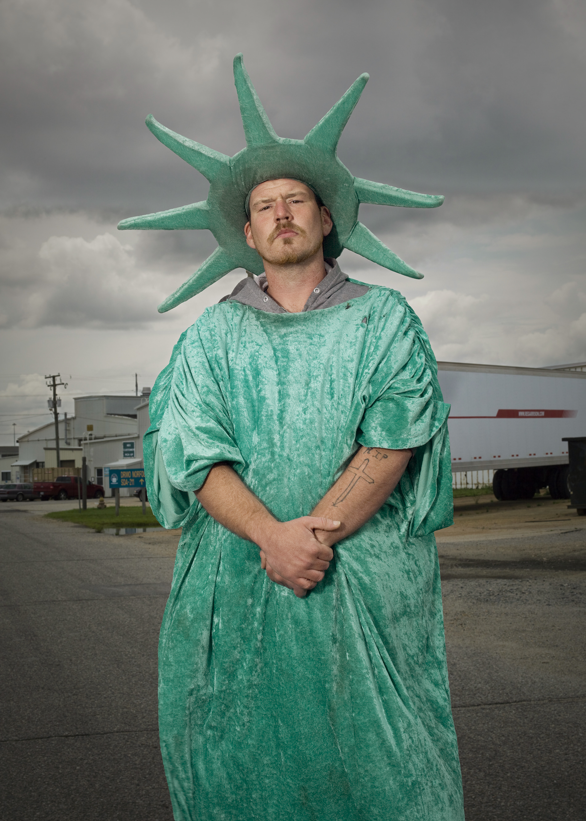 Joe This is Joe’s first year as Liberty. He is doing it to make extra money. He said, he’s “gotta take care of my kid.” Joe’s daughter is almost two; her name is Nevaeh (Heaven spelled backwards). Joe has done construction, auto mechanics, and carpentry. “Right now, the way the economy is, a hardworking dad like myself can’t get anything good”
